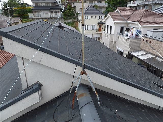 羽島市で劣化したパミール屋根を点検、層間剥離が発生し葺き替え・カバー工事が必要